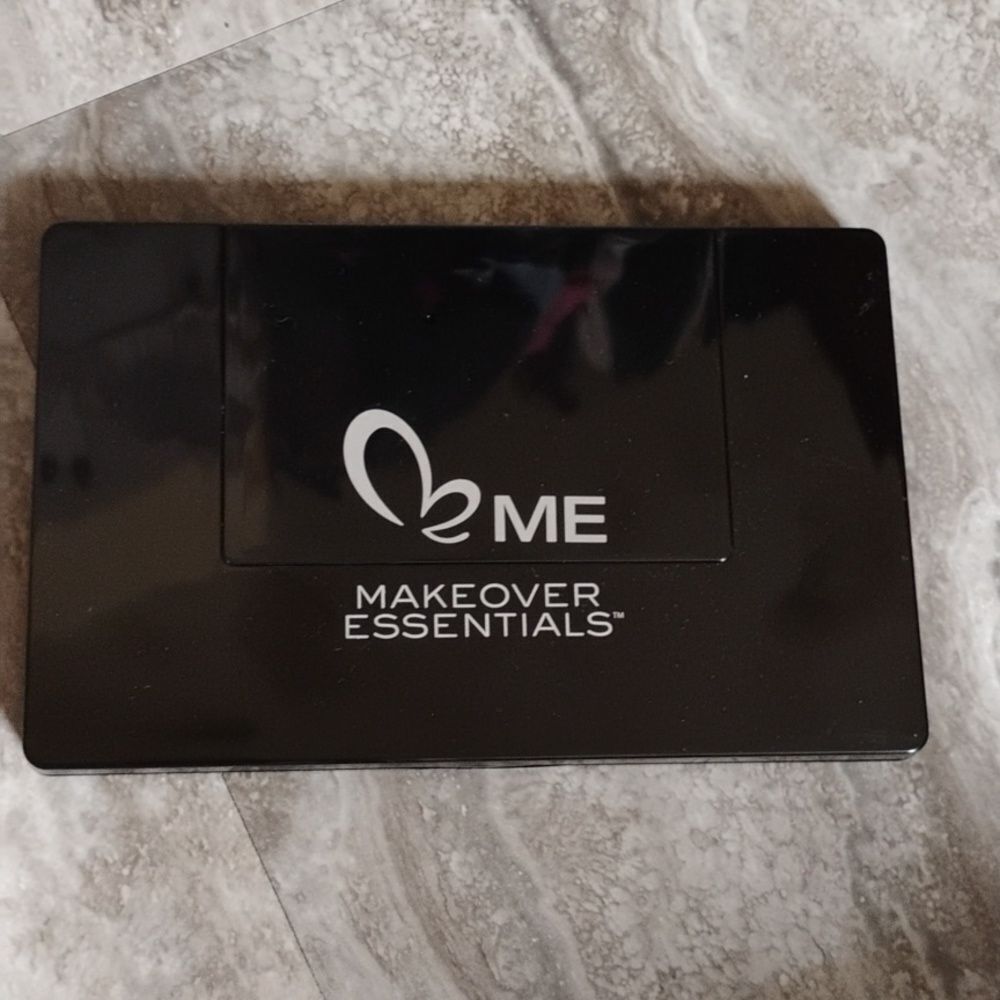 Makeover Essentials Personalized Custom Compact - image 2